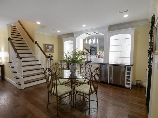 Photo of 6 Twin Oaks Court