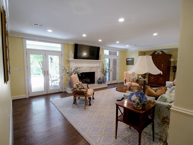 Photo of 6 Twin Oaks Court