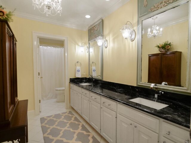 Photo of 6 Twin Oaks Court