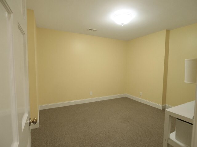 Photo of 6 Twin Oaks Court