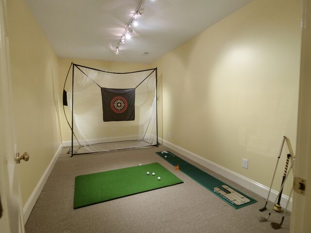 Photo of 6 Twin Oaks Court