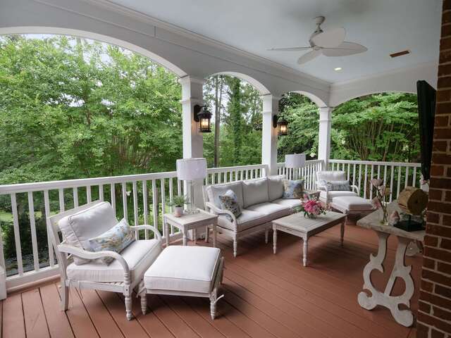 Photo of 6 Twin Oaks Court
