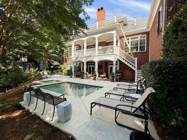 Photo of 6 Twin Oaks Court