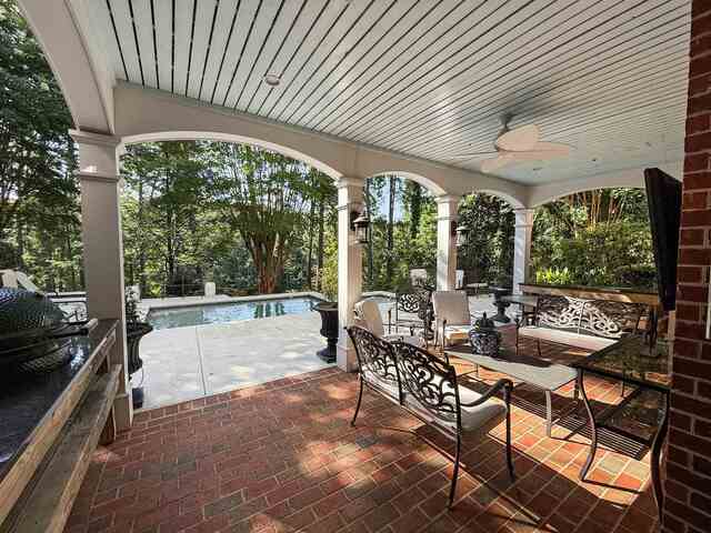 Photo of 6 Twin Oaks Court