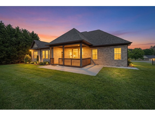 Photo of 815 Shadow Creek Drive