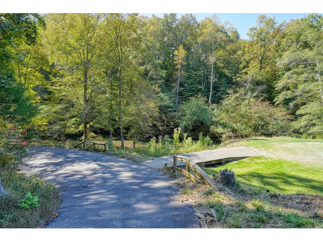 Photo of 749 W Tara Lane