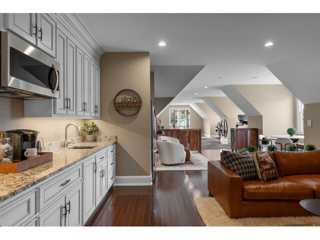 Photo of 244 STEWART Road