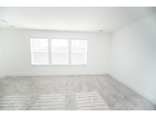 Photo of 484 Mill Park Way