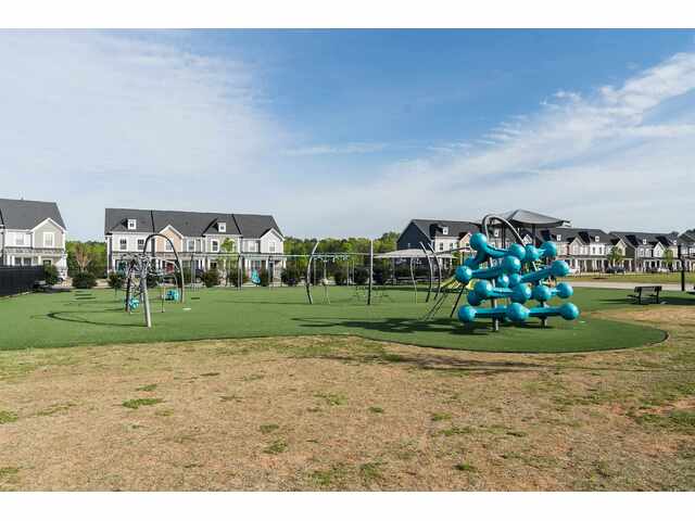 Photo of 484 Mill Park Way