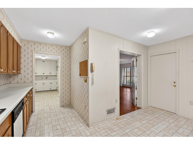 Photo of 1010 Highway 14 W Highway