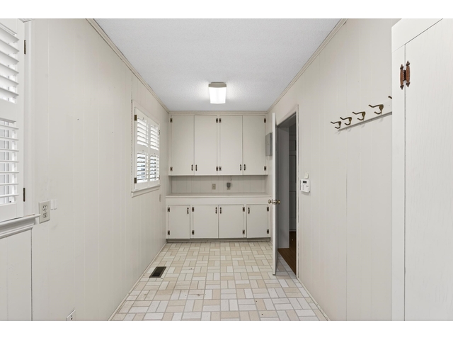 Photo of 1010 Highway 14 W Highway