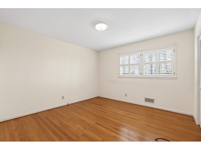 Photo of 1010 Highway 14 W Highway