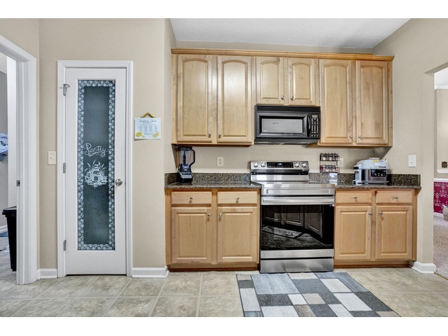 Photo of 5 Laurelcrest Lane Photo of 5 Laurelcrest Lane