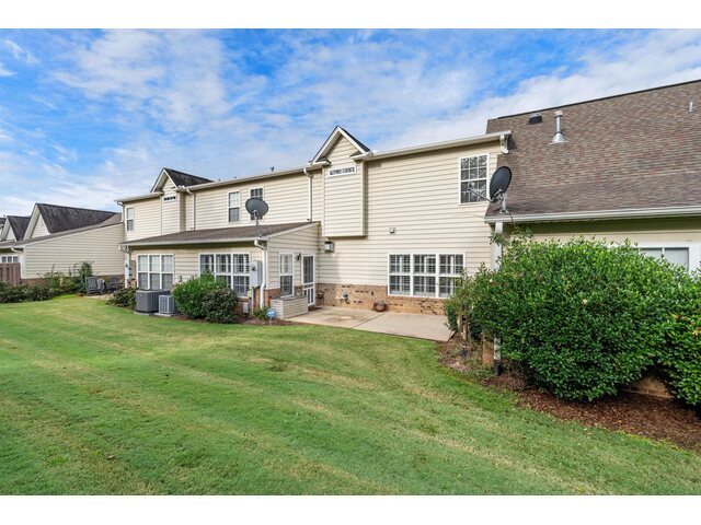 Photo of 307 Crandall Way Photo of 307 Crandall Way