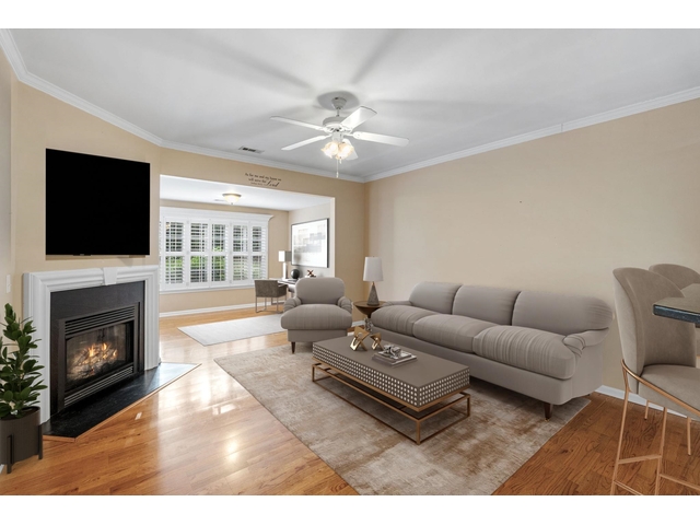Photo of 307 Crandall Way Photo of 307 Crandall Way