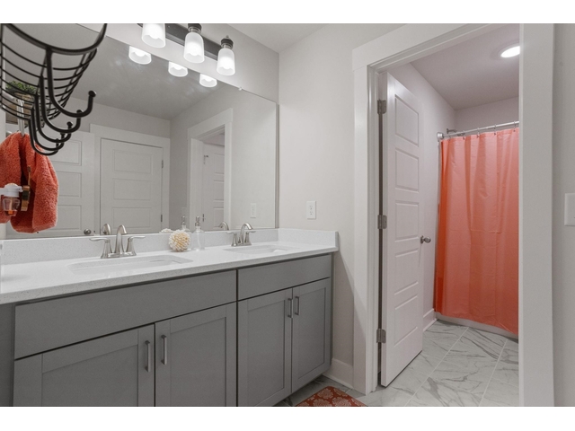 Photo of 729 Stringer Road