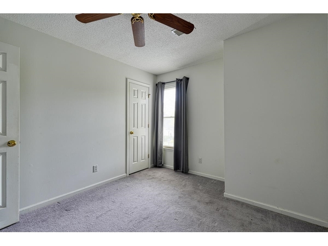 Photo of 1105 Webber Way