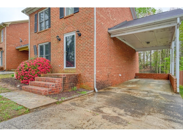 Photo of 1105 Webber Way
