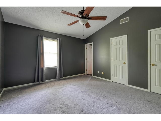 Photo of 1105 Webber Way