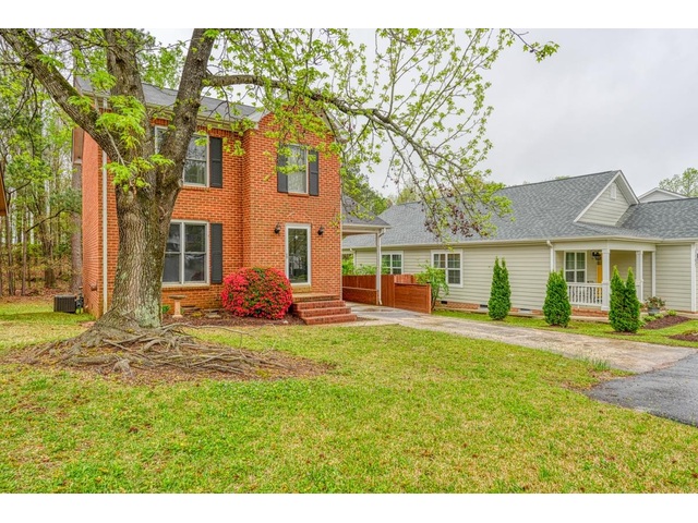 Photo of 1105 Webber Way