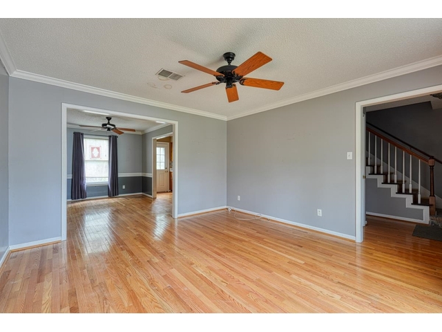 Photo of 1105 Webber Way