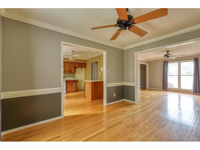 Photo of 1105 Webber Way