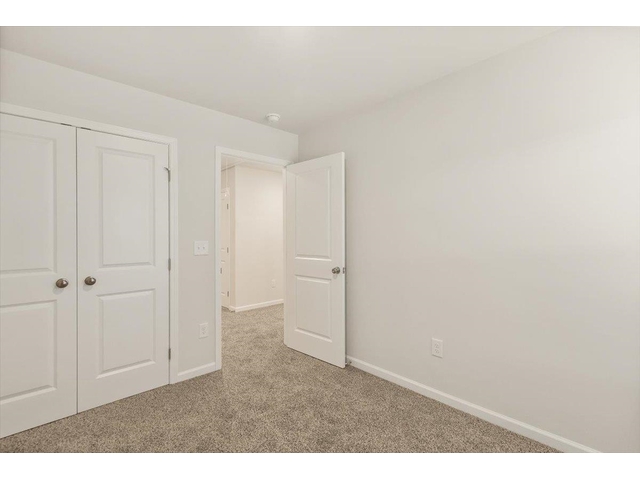 Photo of 2033 Hillman Way