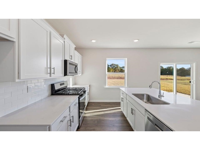 Photo of 1621 Yarrow Lane