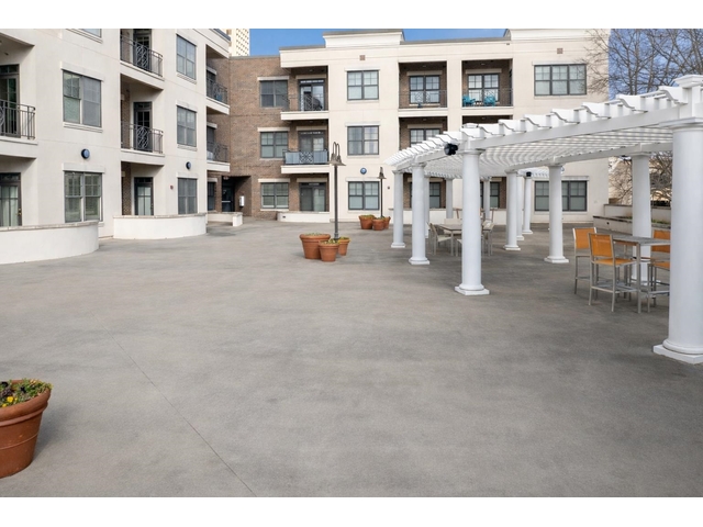 Photo of 155 E Broad #412 Street