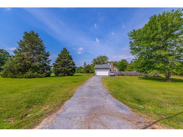 Photo of 299 McCauley Road Photo of 299 McCauley Road