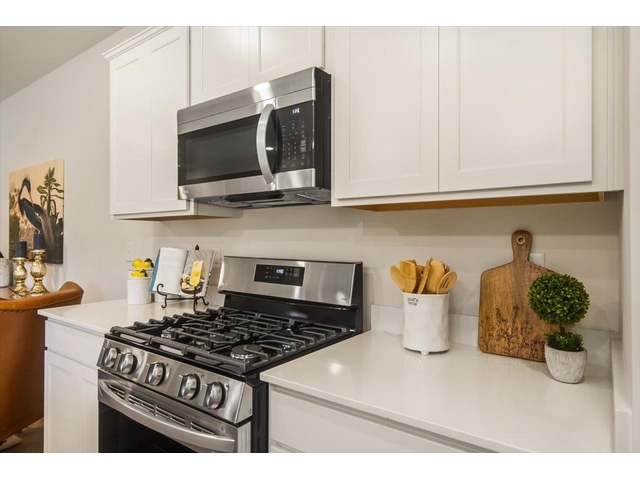 Photo of 2013 Hillman Way