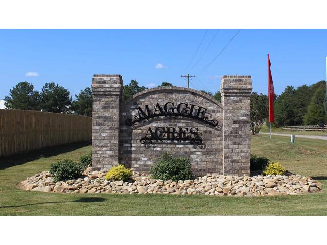 Photo of 2120 Maggie Acres Road Photo of 2120 Maggie Acres Road