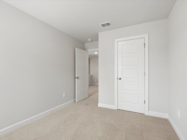 Photo of 827 Ernest Lane