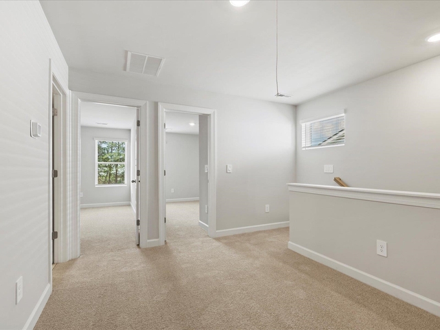 Photo of 827 Ernest Lane