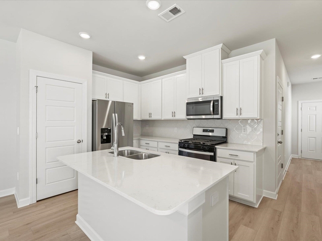 Photo of 827 Ernest Lane