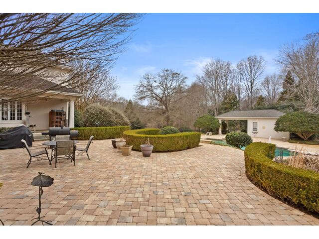 Photo of 1035 Willis Road