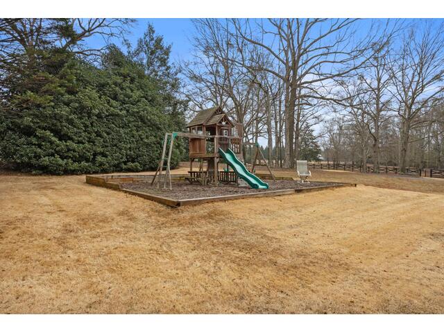 Photo of 1035 Willis Road