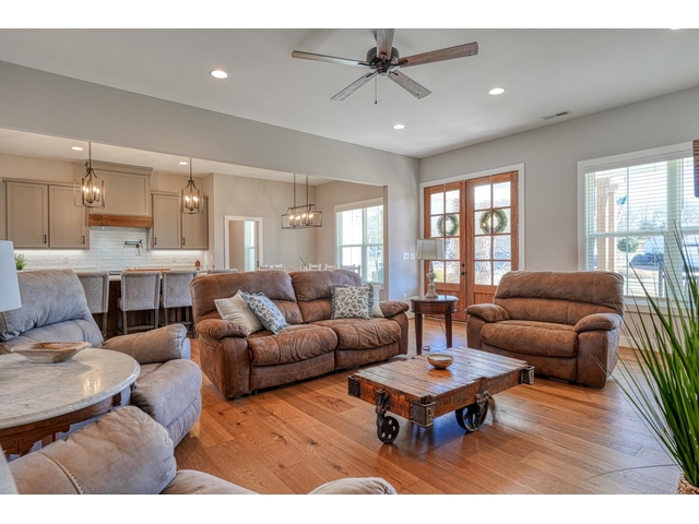 Photo of 899 Hampton Road