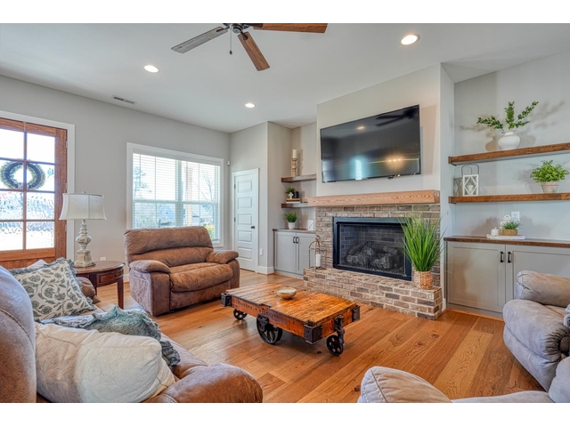 Photo of 899 Hampton Road