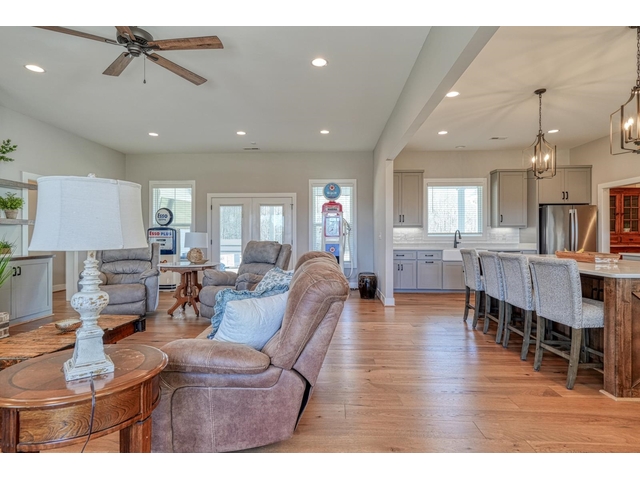 Photo of 899 Hampton Road