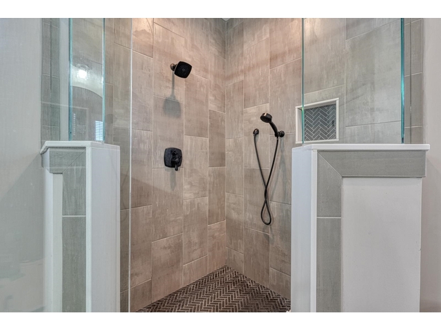 Photo of 899 Hampton Road