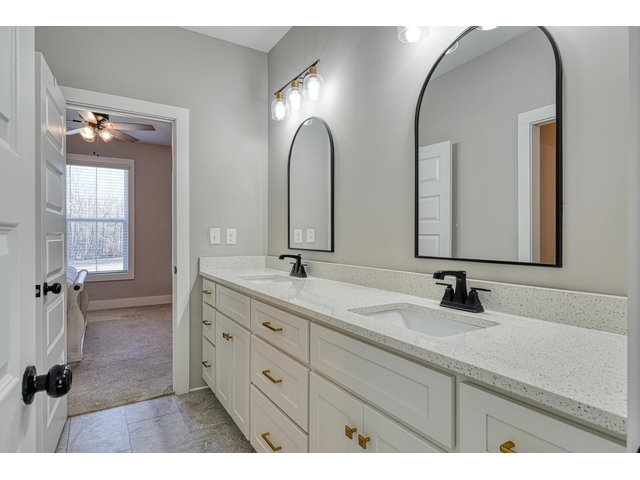 Photo of 899 Hampton Road