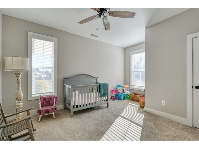 Photo of 899 Hampton Road