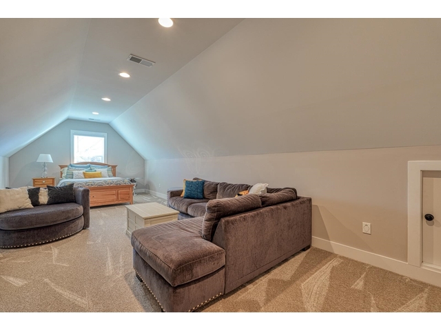 Photo of 899 Hampton Road