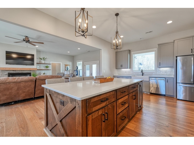 Photo of 899 Hampton Road