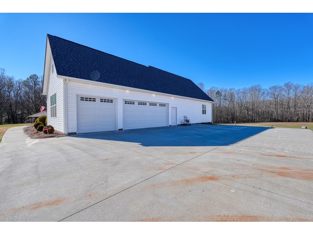 Photo of 899 Hampton Road