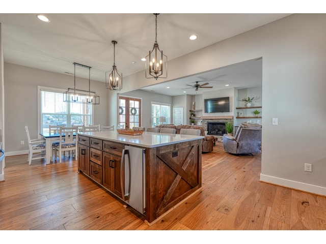 Photo of 899 Hampton Road