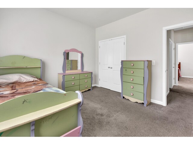 Photo of 10 N Plainview Drive Photo of 10 N Plainview Drive