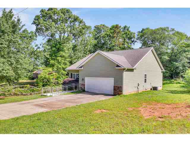 Photo of 10 N Plainview Drive Photo of 10 N Plainview Drive