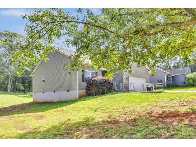 Photo of 10 N Plainview Drive Photo of 10 N Plainview Drive